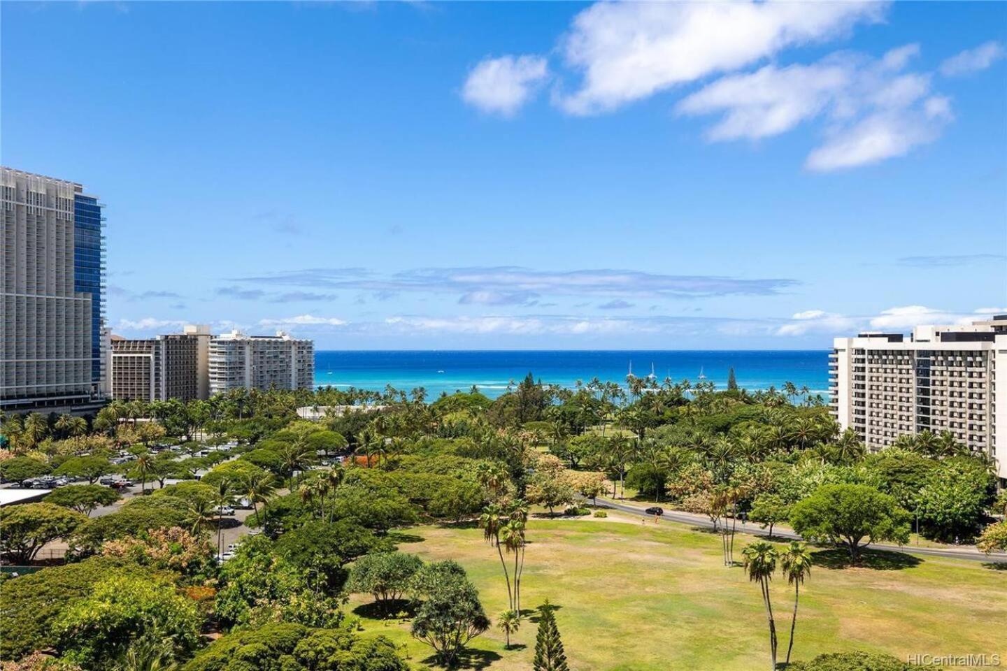 Luana Waikiki Oceanview High Floor Condo 1210 Honolulu Eksteriør bilde